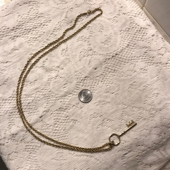 Vintage key necklace with long chain - Picture 6 of 6